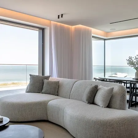 Sea View *