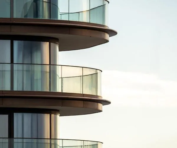 Sea View Apartment *